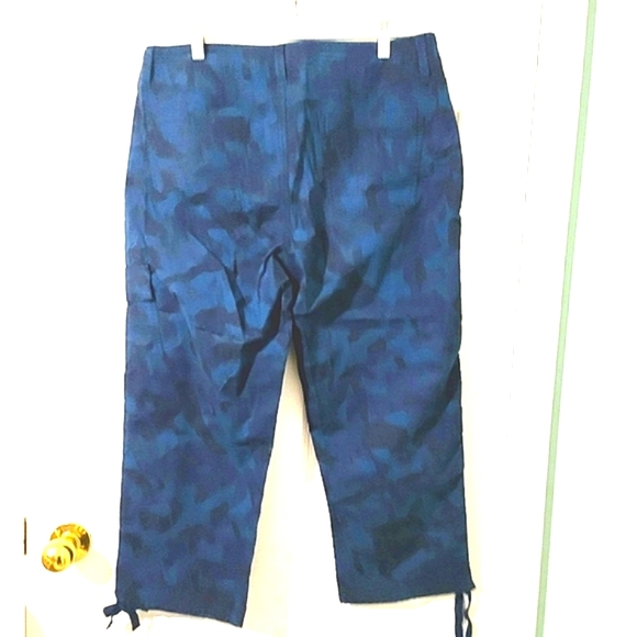 DKNY Jeans Women's Blue Camo Cargo Pants Size 12 - Picture 2 of 12